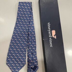 Like New New England Patriots football vineyard vines custom tie and box